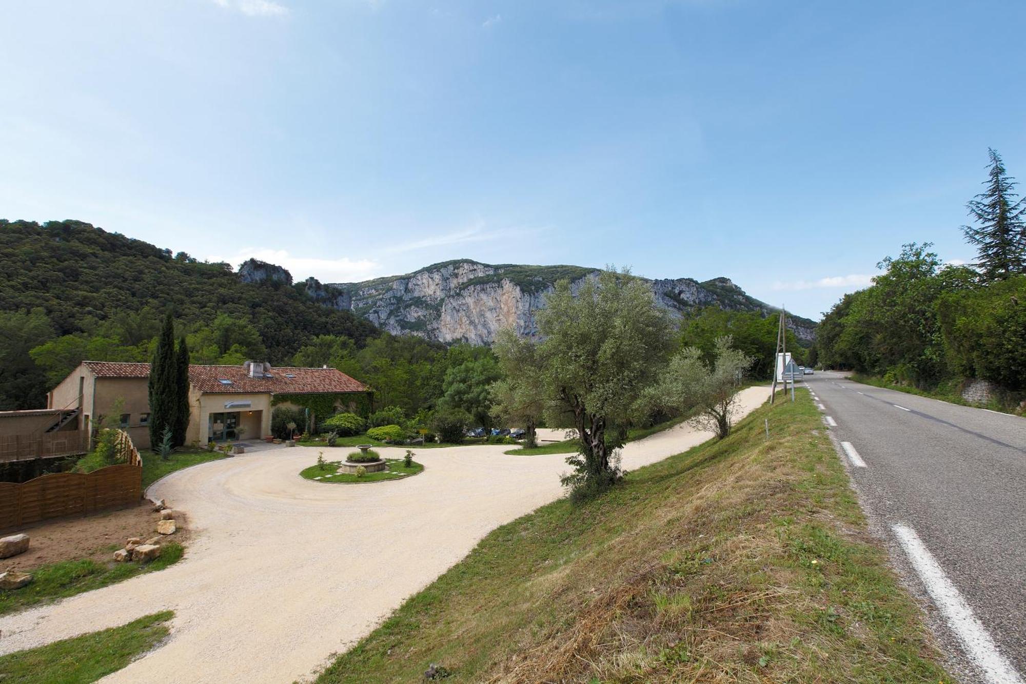 Vacancéole - Le Domaine de Chames - Pont d'Arc Vallon-Pont-dʼArc Exterior foto