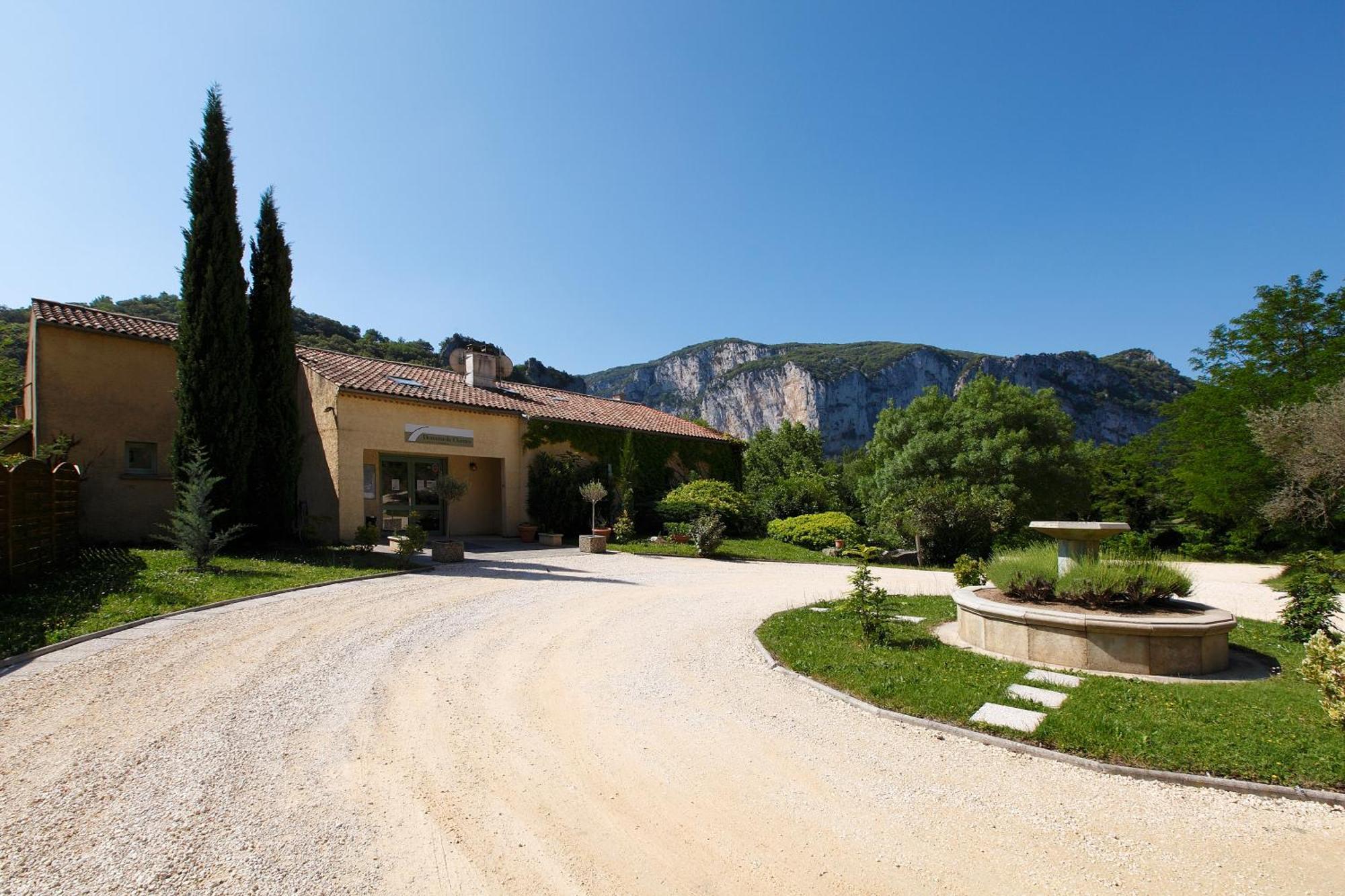 Vacancéole - Le Domaine de Chames - Pont d'Arc Vallon-Pont-dʼArc Exterior foto