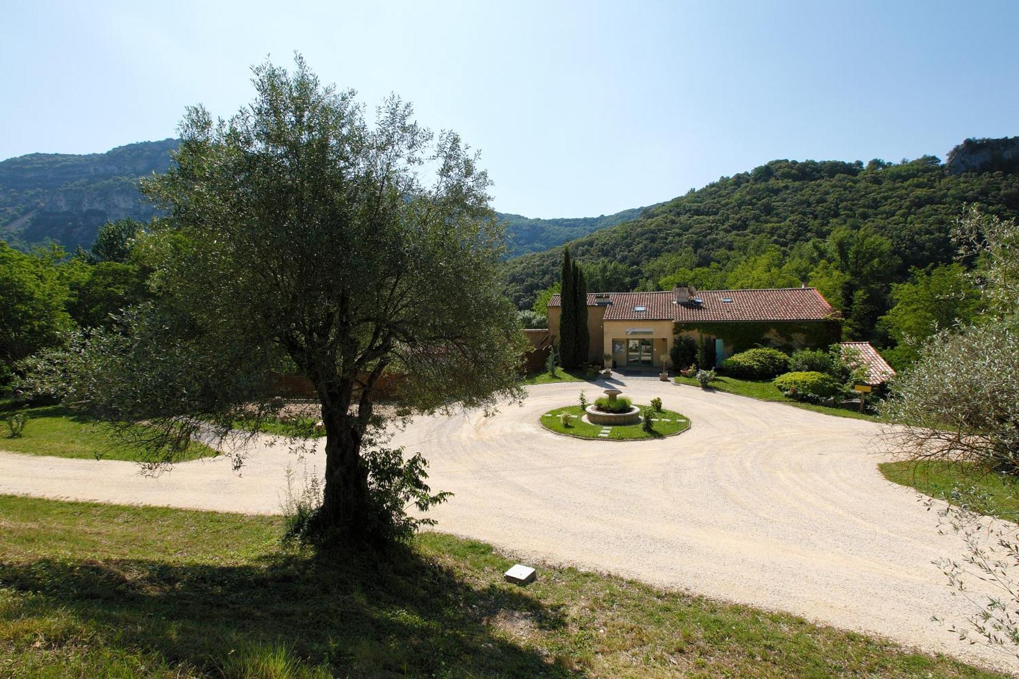 Vacancéole - Le Domaine de Chames - Pont d'Arc Vallon-Pont-dʼArc Exterior foto